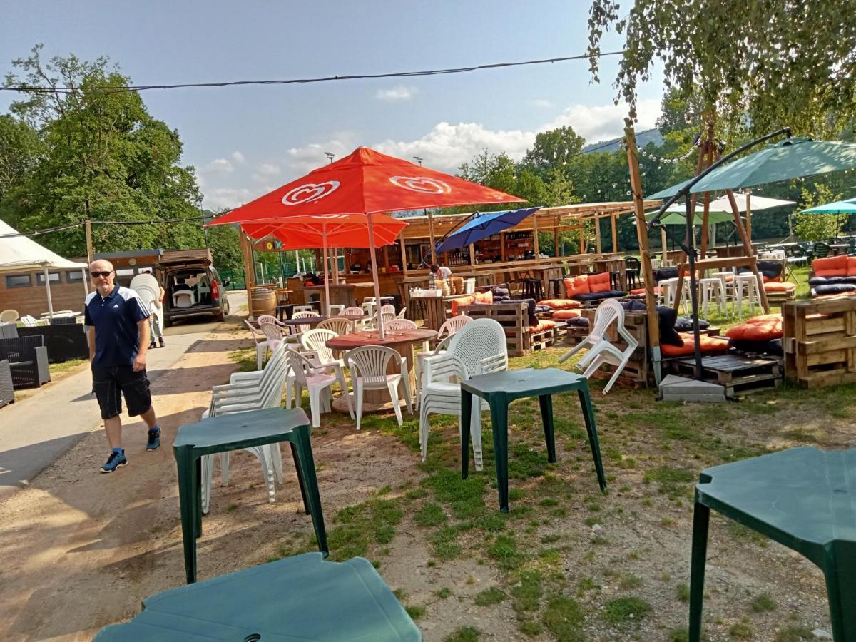 Mobil-Home Du Lac De Foix Ngoại thất bức ảnh